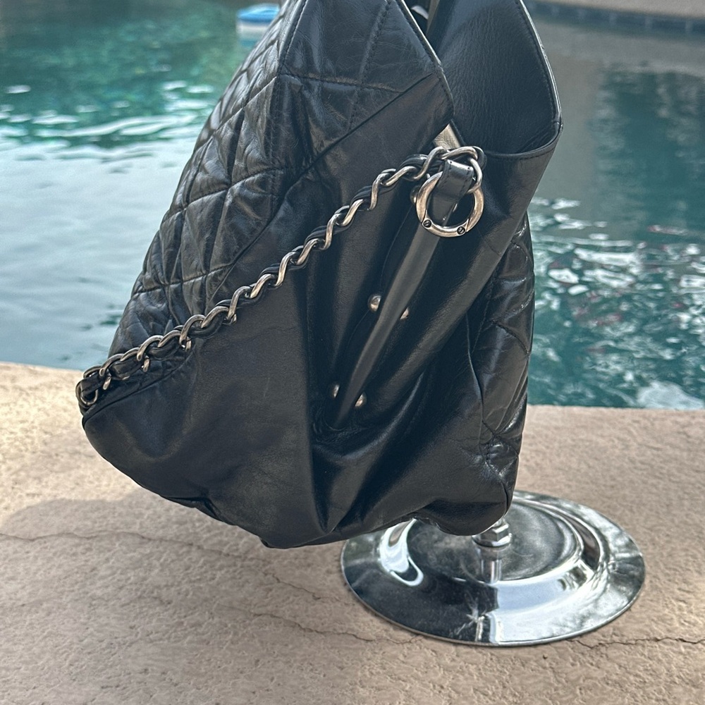 Chanel Black Quilted Le Boy Shopper tote recently - Picture 5 of 12